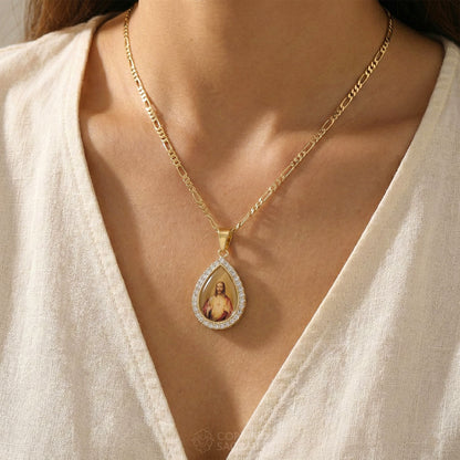 Collar del Sagrado Corazón de Jesús Gota para Mujer - Baño de Oro con Zirconias